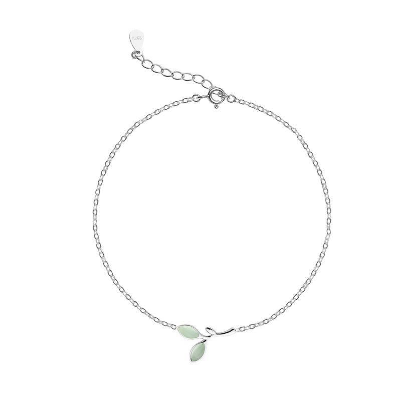 Kleine delicate groene blad armband