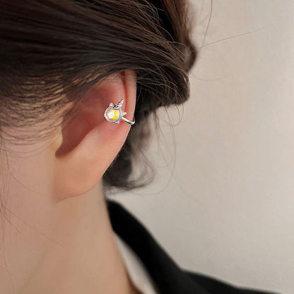 Earcuff met sierlijke diamant